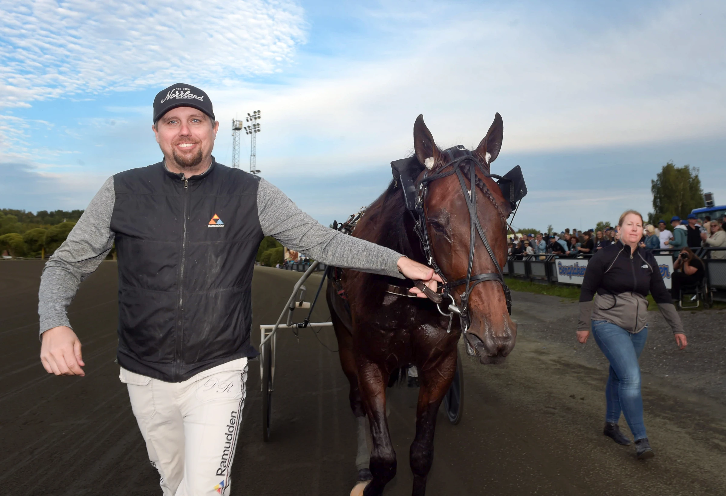 Francesco Zet efter segern i Sundsvall Open Trot. På fredag debuterar han på Vincennes. Foto: Lars Jakobsson, TR Bild