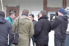 Stefan var hårt uppvaktad av media så fort han visade sig i Frankrike. Foto: Travkompaniet